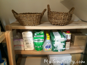 変形クローゼットの中に置く棚が、届いて片付け途中！ナイスなとこガッカリなとこ